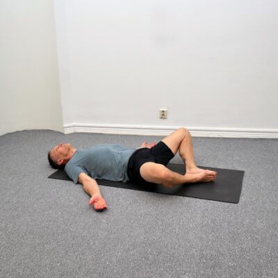 Knäna i ytterläge med bibehållen kontroll i höfterna.